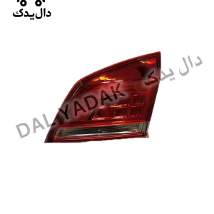 چراغ خطر عقب هاوال H2 رو درب صندوق